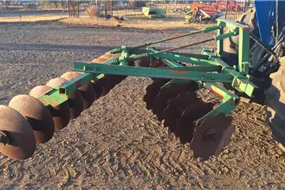 Tillage equipment Disc harrows 20 Skaar Driepunt Offset for sale by R64 Trade | AgriMag Marketplace