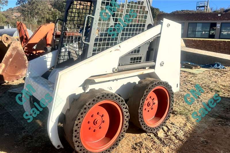 [make] Skidsteers in South Africa on Truck & Trailer Marketplace