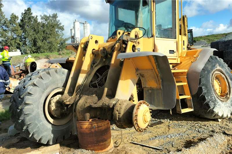 Volvo Loaders Volvo L120E Stripping for parts