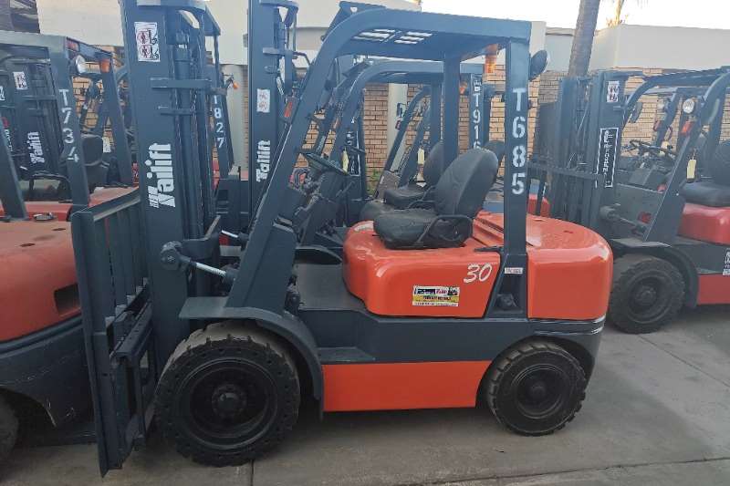 Toyota Forklifts Diesel forklift Tailift FD30 3 ton forklift 2013