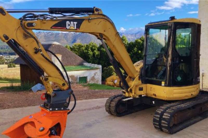 Excavators in South Africa on AgriMag Marketplace