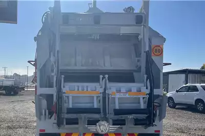 Fuso Truck FJ26 280 TFM Compactor with Bin Lifters 2019 for sale by Wolff Autohaus | AgriMag Marketplace