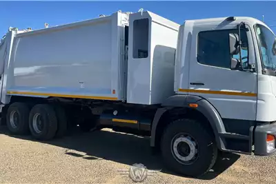 Fuso Truck FJ26 280 TFM Compactor with Bin Lifters 2019 for sale by Wolff Autohaus | AgriMag Marketplace