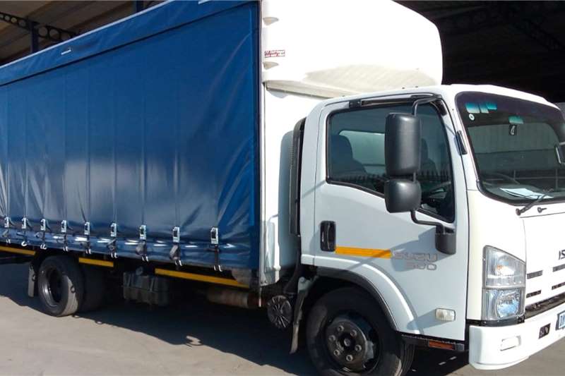 Isuzu Curtain side trucks NQR 500 AMT F/C Curtainside 2015