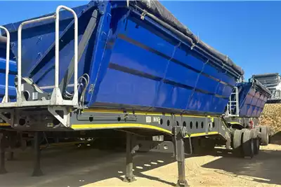 Afrit Trailers Side tipper Afrit 40 Cube Side Tipper Link 2016 for sale by Truck World | AgriMag Marketplace