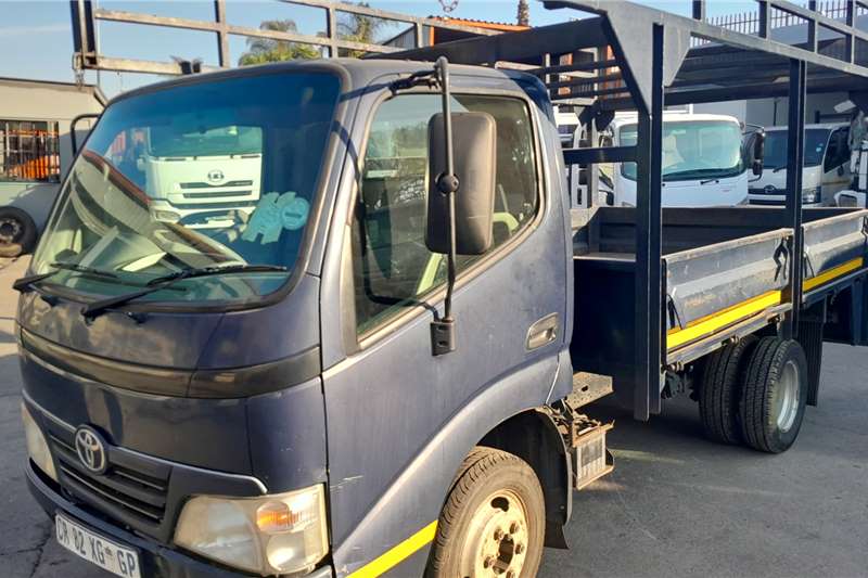 Toyota Dropside trucks DYNA 4 093 2013