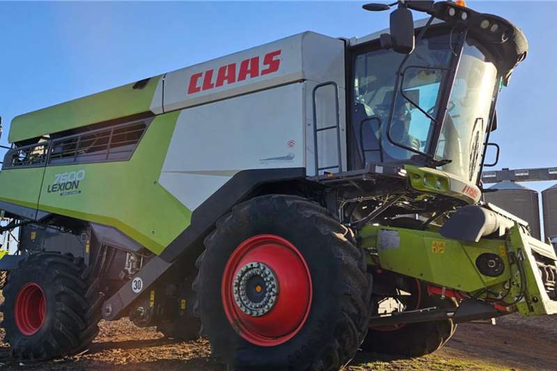 Claas Harvesting equipment Lexion 7600 2021 for sale by Trekland Dienste | Truck & Trailer Marketplace