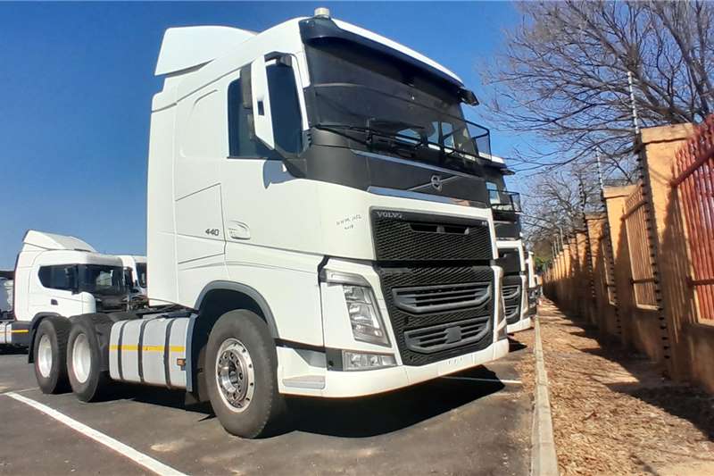  [application] Truck tractors on offer in South Africa on AgriMag Marketplace