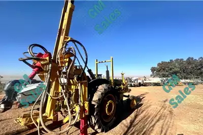 John Deere Tractors John Deere Tractor Dosco Drill Rig (400Bars) for sale by GM Sales | AgriMag Marketplace