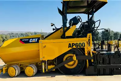 Caterpillar Asphalt paver AP600D ASPHALT PAVER 2015 for sale by Vendel Equipment Sales Pty Ltd | Truck & Trailer Marketplace