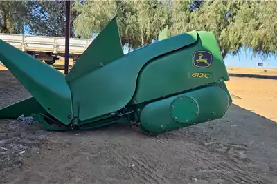 John Deere Harvesting equipment Grain headers 612C CORN HEAD 12 ROW 0.76CM 2014 for sale by AMC Equipment | AgriMag Marketplace