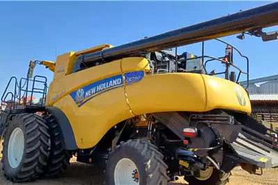 New Holland Harvesting equipment Grain harvesters CR7.90 HIGH SPEC for sale by NWK Limited | AgriMag Marketplace