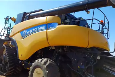 New Holland Harvesting equipment Grain harvesters CR9080 TRAX 2015 for sale by NWK Limited | AgriMag Marketplace