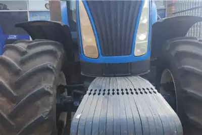 New Holland Tractors 4WD tractors T8040 2012 for sale by NWK Limited | Truck & Trailer Marketplace