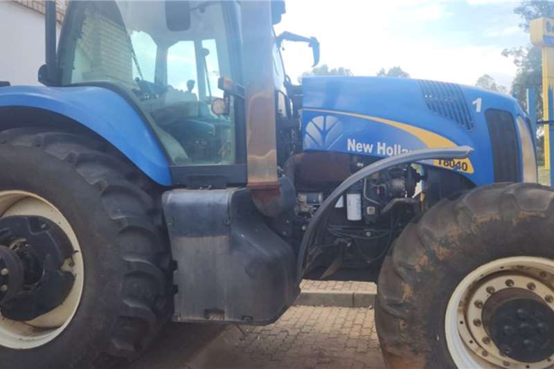 New Holland Tractors 4WD tractors T8040 2012