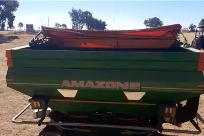 Amazone Spreaders Fertiliser  ZAM 4200 AZ ULTRA PROFIS HD 2012 for sale by NWK Limited | AgriMag Marketplace