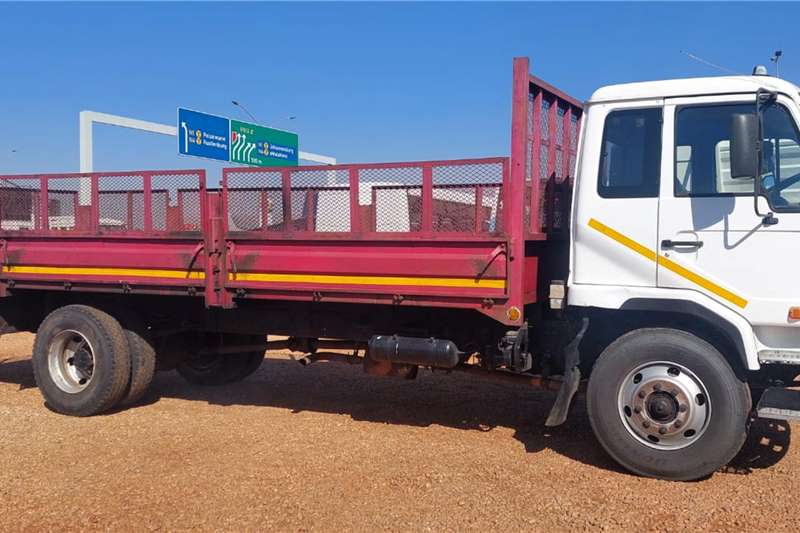 [make] Truck tractors in South Africa on Truck & Trailer Marketplace