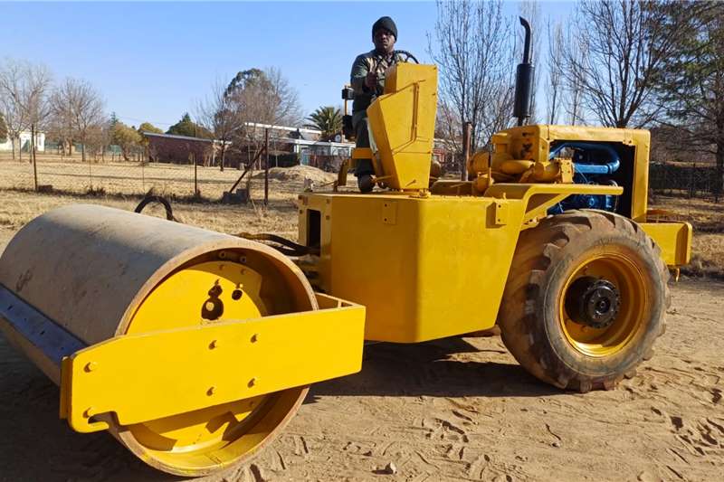 [make] Machinery in South Africa on AgriMag Marketplace