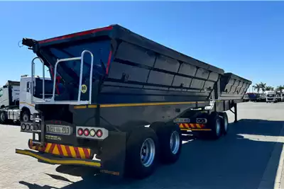 SA Truck Bodies Trailers Side tipper 40 Cub Side Tipper Link 2016 for sale by East Rand Truck Sales | AgriMag Marketplace