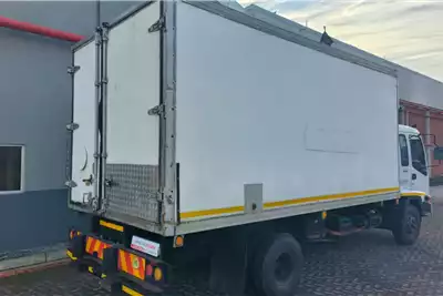 Isuzu Box trucks FRR 500 2002 for sale by Frank Vos Truck Centre | AgriMag Marketplace