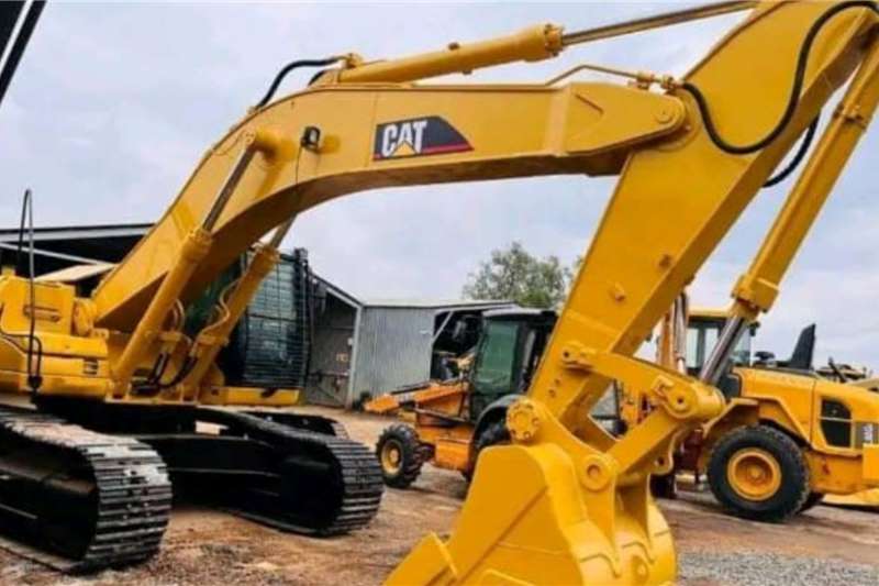 Excavators in [region] on Truck & Trailer Marketplace