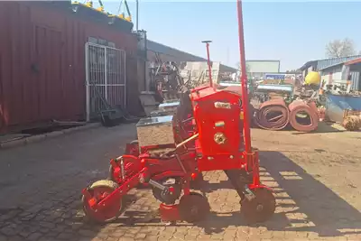 RY Agri Planting and seeding equipment Row planters RyAgri 4 Row Planter for sale by Vincs se Dinge | AgriMag Marketplace