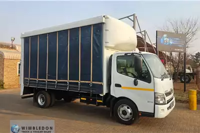 Hino Curtain side trucks 300 814 for sale by Wimbledon Truck and Trailer | AgriMag Marketplace