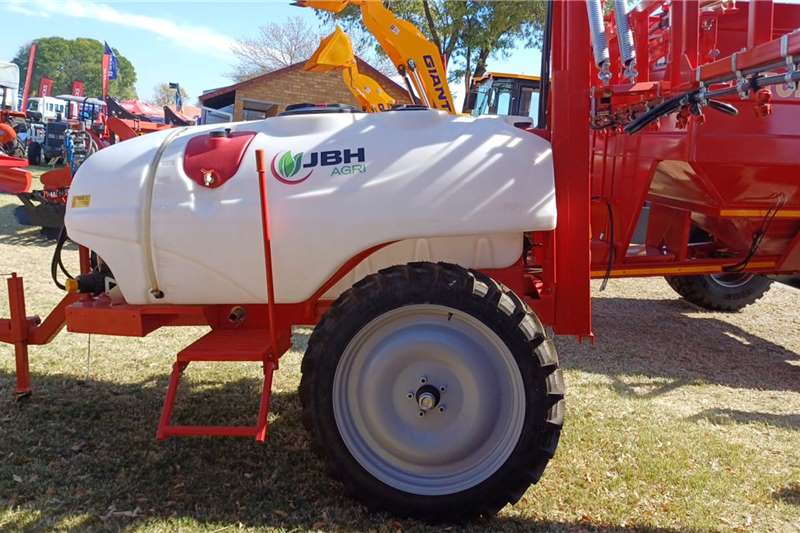 [make] Spraying equipment in South Africa on AgriMag Marketplace