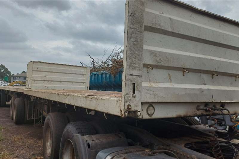 Flatdeck trailer in South Africa on AgriMag Marketplace