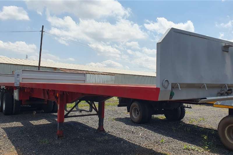 Flatdeck trailer in [region] on AgriMag Marketplace