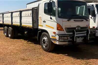 Hino Dropside trucks 500 1626 Tag Axle 2011 for sale by Juanita Trucks | AgriMag Marketplace