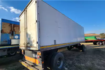 BDJ Trailers Close volume body 8.4m Double Axle Closed body 1994 for sale by Edan Traders | Truck & Trailer Marketplace