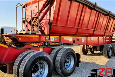 CIMC Trailers Side tipper CIMC 40 CUBE SIDE TIPPER 2017 for sale by ZA Trucks and Trailers Sales | AgriMag Marketplace