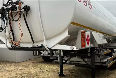 Tank Clinic Trailers Fuel tanker 2017 Tank Clinic 50 000 L Tri Axle Fuel Tanker 2017 for sale by Benjon Truck and Trailer | AgriMag Marketplace