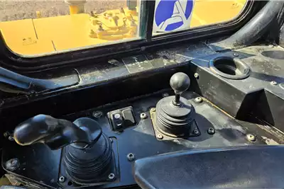 Caterpillar Dozers CAT D8R DOZER 2017 for sale by WCT Auctions Pty Ltd  | Truck & Trailer Marketplace