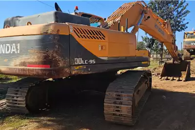 Hyundai Excavators 300 LC 9S 2014 for sale by Barco Auctioneers | AgriMag Marketplace