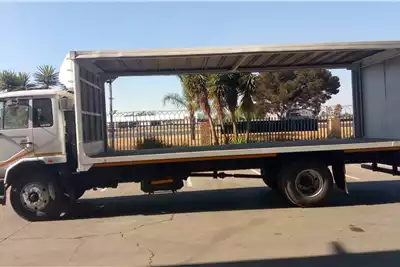 UD Curtain side trucks 90B F/C Curtainside 2014 for sale by McCormack Truck Centre | AgriMag Marketplace