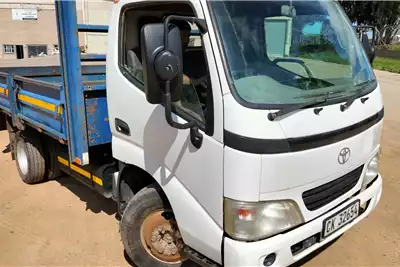 Toyota Dropside trucks Toyota Dyna 2011 for sale by Therons Voertuig | AgriMag Marketplace