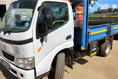 Toyota Dropside trucks Toyota Dyna 2011 for sale by Therons Voertuig | AgriMag Marketplace