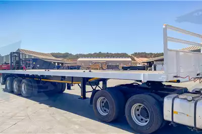 Kearneys Trailers Flat deck Flatdeck Tri Axle With Moffett Forklift 2008 for sale by Impala Truck Sales | Truck & Trailer Marketplace