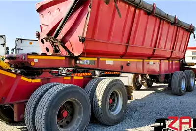 CIMC Trailers Side tipper CIMC 40 CUBE SIDE TIPPER 2017 for sale by ZA Trucks and Trailers Sales | AgriMag Marketplace