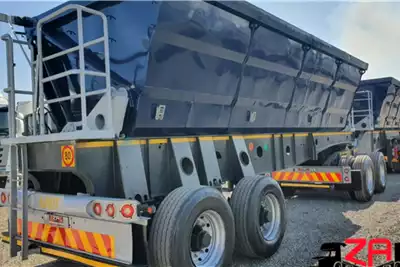 Afrit Trailers Side tipper AFRIT 40 CUBE SIDE TIPPER 2014 for sale by ZA Trucks and Trailers Sales | Truck & Trailer Marketplace