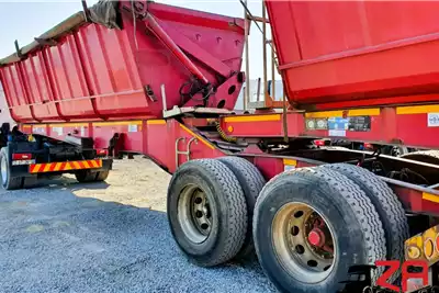 CIMC Trailers Side tipper CIMC 40 CUBE SIDE TIPPER 2017 for sale by ZA Trucks and Trailers Sales | AgriMag Marketplace