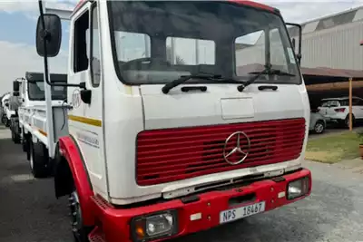 Mercedes Benz Dropside trucks Dropside 7 tonner V series 1990 for sale by Boschies cc | AgriMag Marketplace