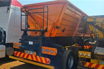 Leader Trailer Bodies Trailers 40 cube 2018 for sale by Platinum Truck Centre | Truck & Trailer Marketplace