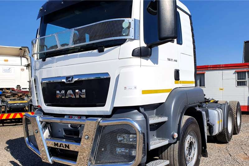 [make] Truck tractors in South Africa on Truck & Trailer Marketplace