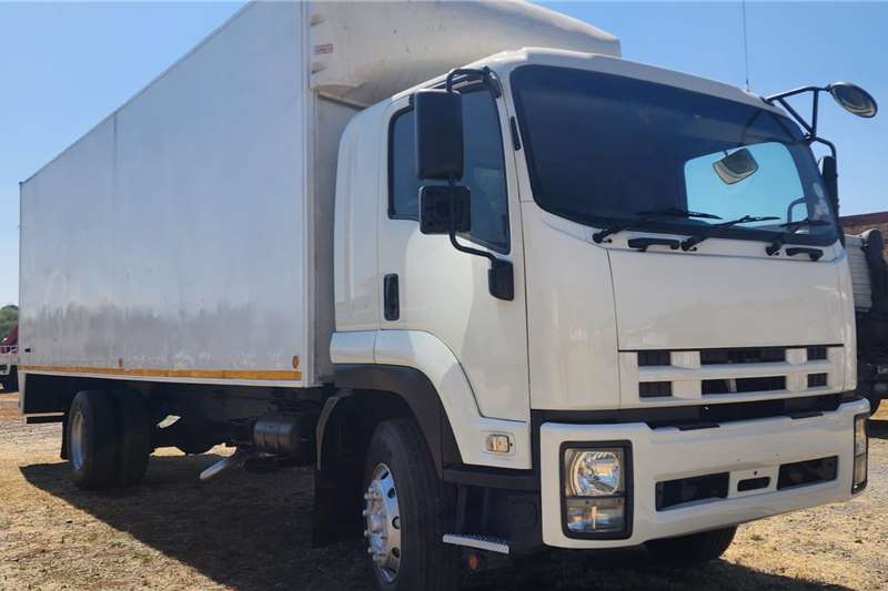 Isuzu Box trucks Isuzu FTR850 Van Body 2014