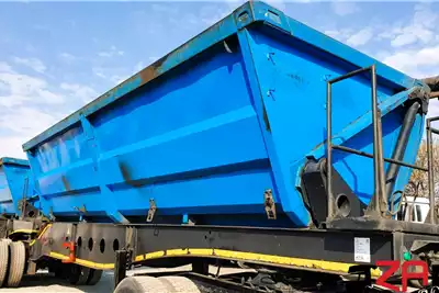 Afrit Trailers Side tipper AFRIT 45 CUBE SIDE TIPPERS 2011 for sale by ZA Trucks and Trailers Sales | AgriMag Marketplace