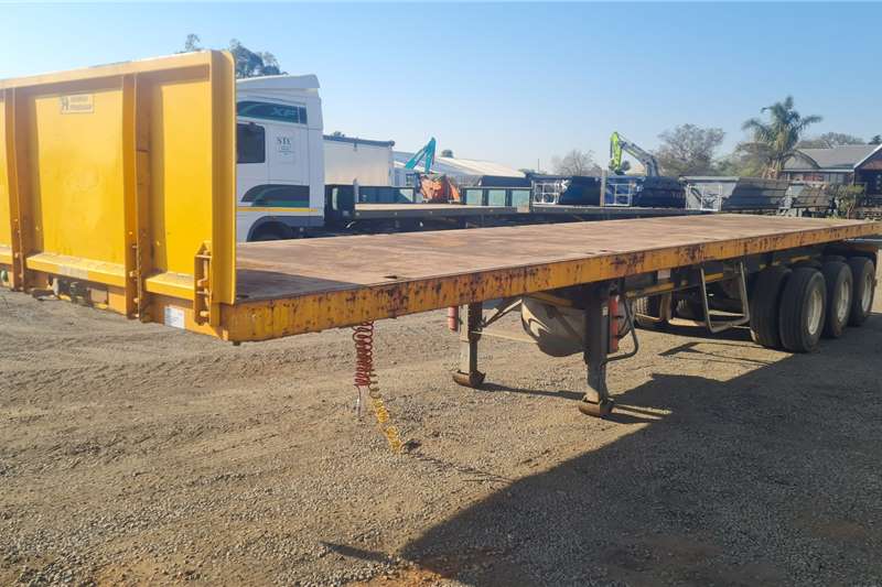 Henred Trailers Tri-Axle Tridem Flatdeck 2018