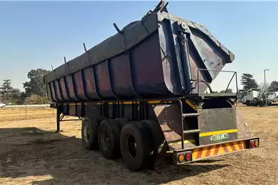 SA Truck Bodies Trailers Tri axle Single Bin Side Tipper 2003 for sale by Mahne Trading PTY LTD | AgriMag Marketplace